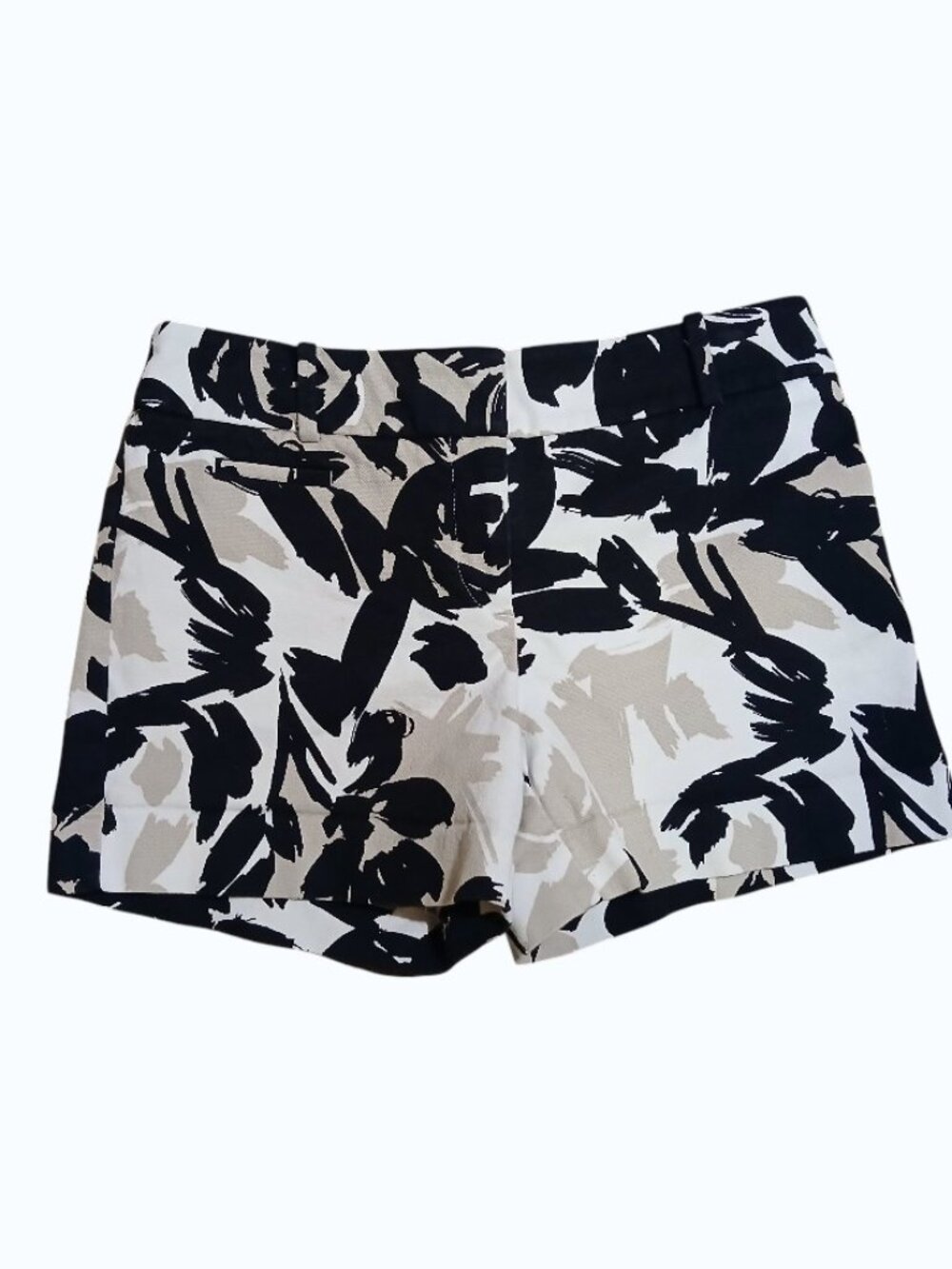 LOFT Black and Tan Print Riviera Shorts - Like New - Picture 5 of 7